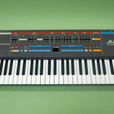 Roland Juno-106 analog synthesizer fully serviced, new voice chips, 100 to 240 V possible !