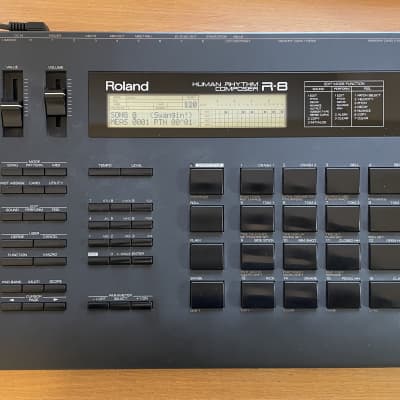 Roland R-8 Human Rhythm Composer 1980s - Black