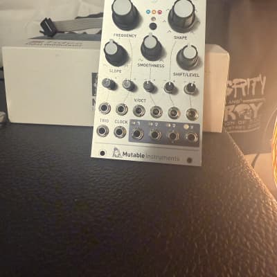 鍵盤楽器 Tides Mutable Instruments Mutable Instruments Tides 2018 Tidal Modulator - Perfect Circuit