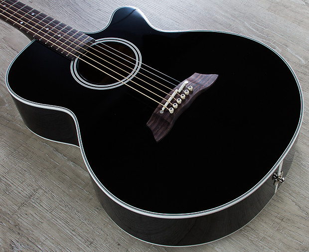 Takamine EF261SBL Acoustic-Electric Guitar in Gloss Black Takamine EF261SBL Acoustic-Electric Guitar in Gloss Black