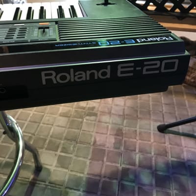Teclado sintetizador vintage Roland E20 image 3
