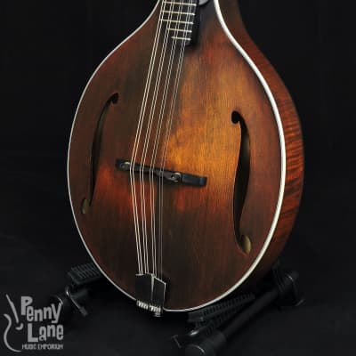 Eastman MDO305 A-Style Octave Mandolin with Gig Bag image 3