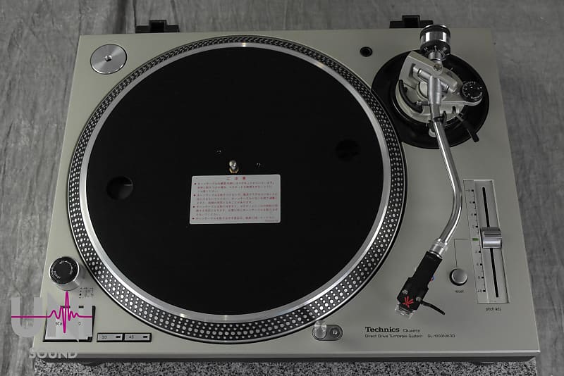 Technics SL-1200MK3D Silver Direct Drive DJ Turntable in Very Good