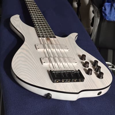 F Bass BN5 2022 - BN5 Trans White with Binding Bass Guitar image 11