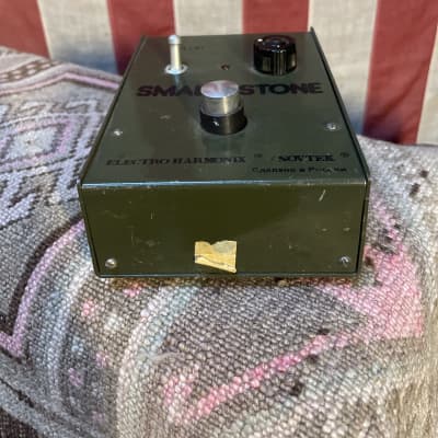 electro-harmonix Small Stone Russia Review - YouTube