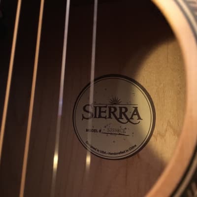 Sierra SJS98CE Tahoe Solid-Top Jumbo Cutaway Acoustic Electric Guitar Natural image 12