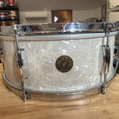 Gretsch Dixieland Separte Tension snare drum 1962 - White Pearl image 1