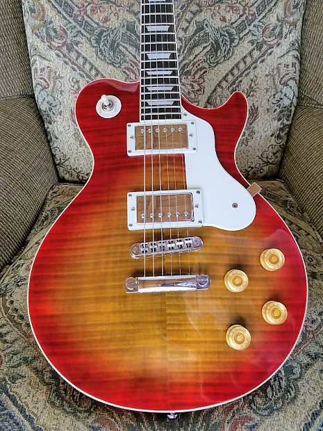 Silvertone Les Paul 2014 Avion SSL3 Model in Cherry Sunburst Tiger Maple Top in Excellent Condition