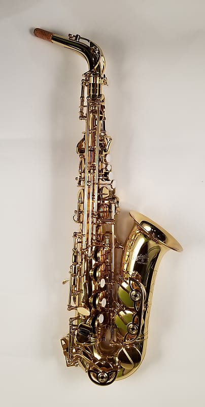 Giardinelli GTS-12 Series Tenor Saxophone by Selmer in Lacquer