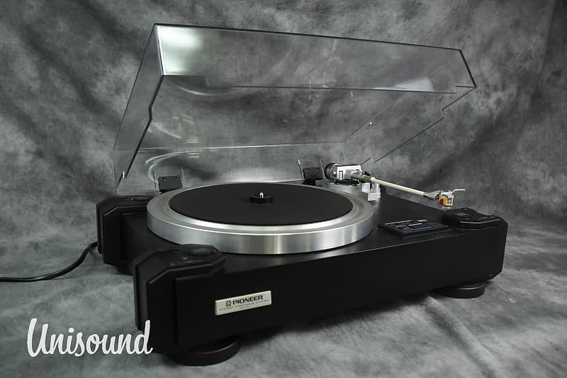 Pioneer PL-7L Direct Drive Stereo Record Player in very good condition