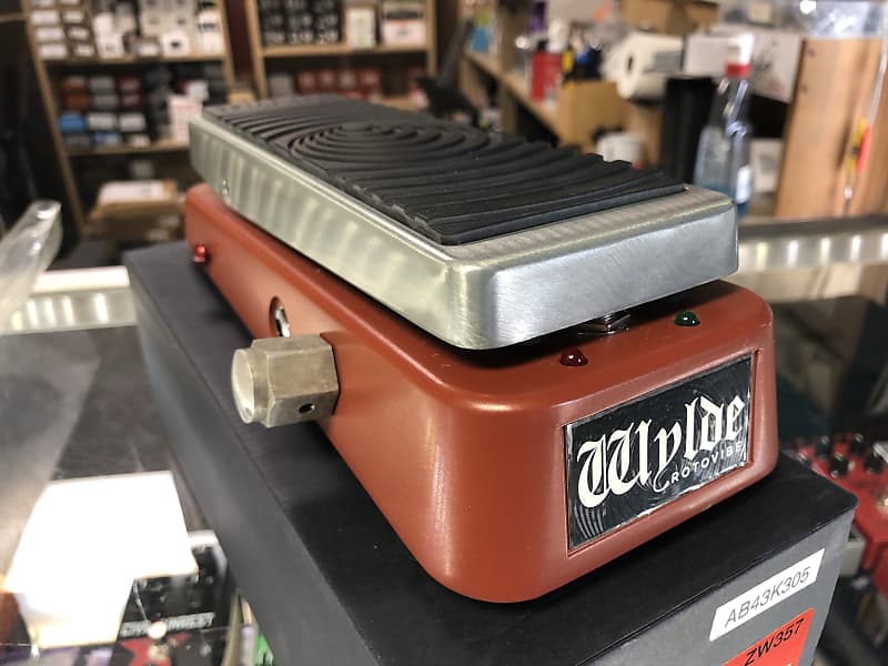 Rare Limited Edition Dunlop ZW357 Zakk Wylde Rotovibe Pedal