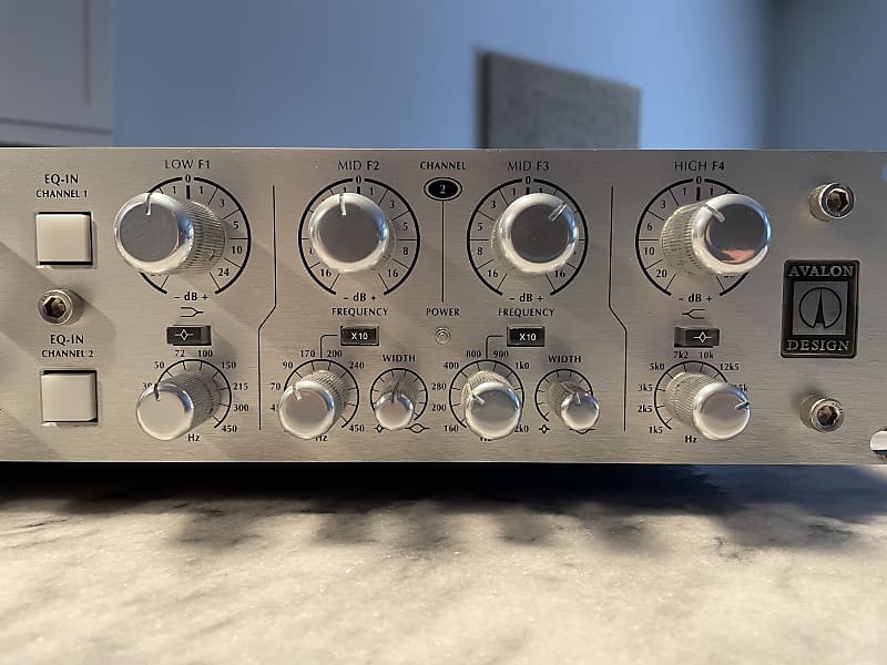 Avalon AD2055 Dual Mono Parametric EQ | Reverb Canada