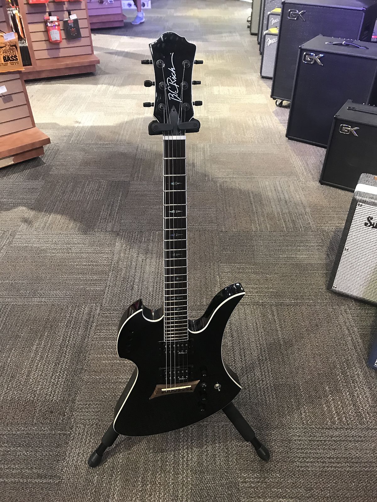 B.C. Rich Mockingbird Polarity Standard Black Reverb