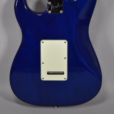 2019 Fender Deluxe Stratocaster Sapphire Blue Finish Electric Guitar w/Bag image 4