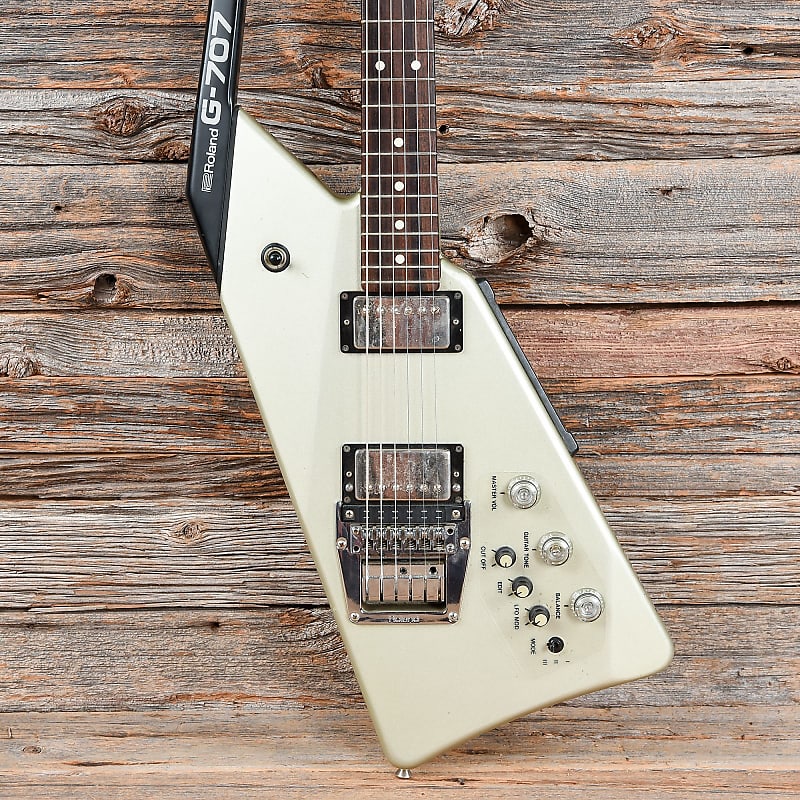 Roland G-707 | Reverb