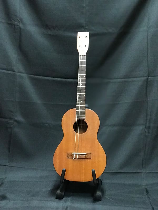 Harmony Baritone Ukulele (used) Reverb