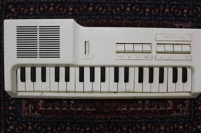 MTTT-91 Ultrarare Soviet TOY Synthesizer (Export version of Faemi Mini) |  USSR