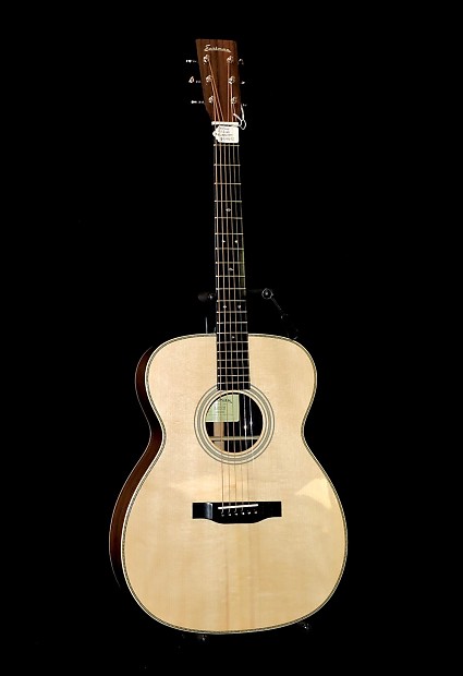 Eastman E20OM Orchestra Traditional Flattop Natural image 1