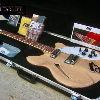 ♚ IMMACULATE ♚ 2005 RICKENBACKER 360-12 Deluxe ♚ MapleGlo ♚ Shark Tooth Inlays ♚ PRO SET UP !♚ 330 ♚ image 3