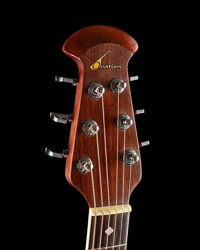 Ovation CC-168 Celebrity - Brown Burst