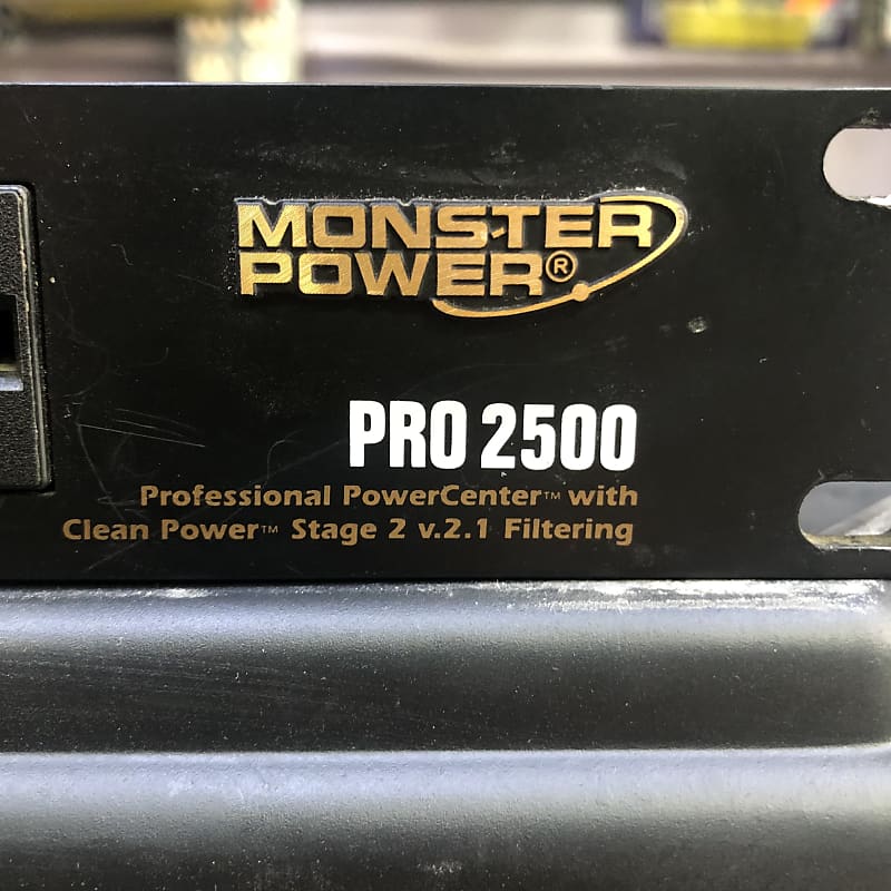 Monster Power Pro 2500 Rack PowerCenter Reverb