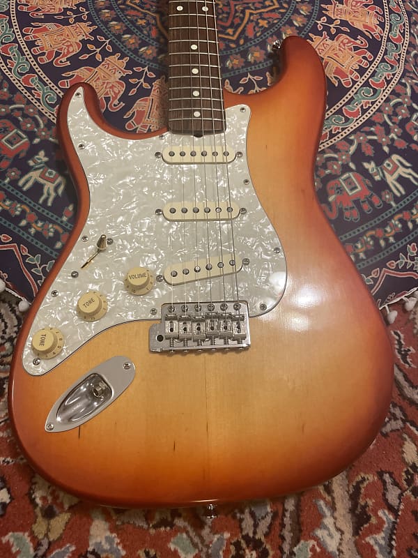 エレキギター【3260】 レフティ 左 Fender Stratocaster ST-62