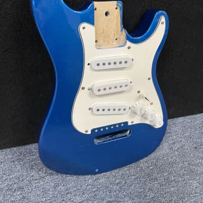 Unbranded  Mini Stratocaster Strat body  - Blue - Project parts image 2
