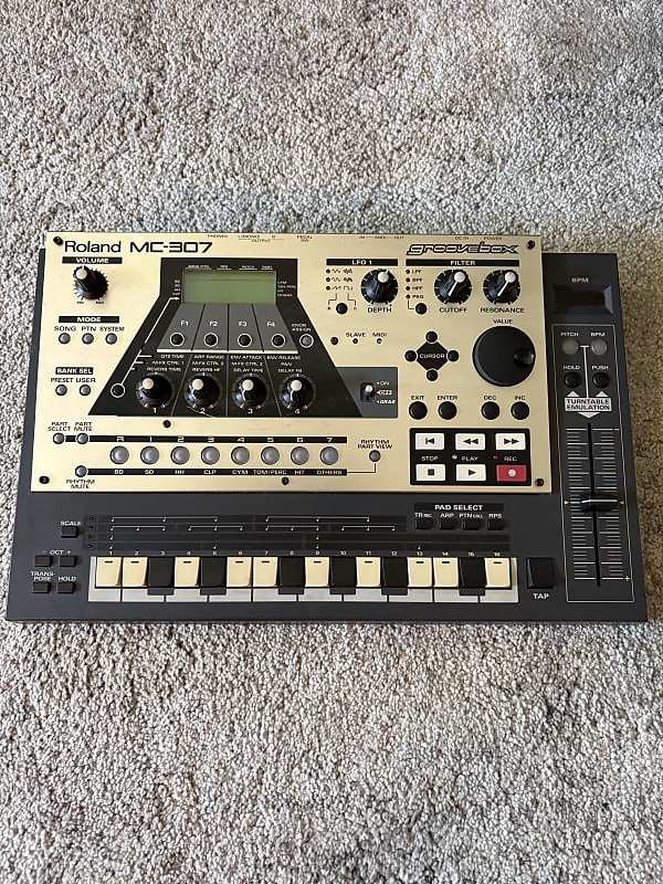 Roland MC-307 Groovebox | Reverb