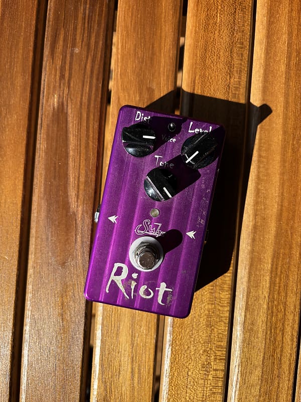 Suhr Riot