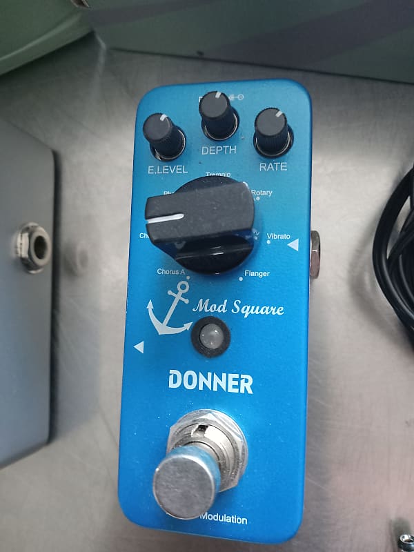 2 Donner pedals and multicable, Mod Square Modulation , Reverb