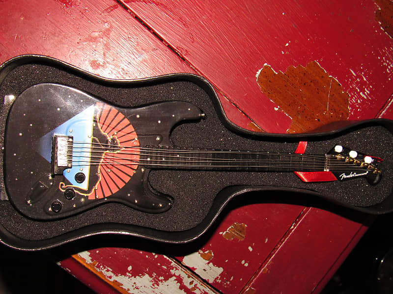 Mini Fender Stratocaster 2003 Custom | Reverb