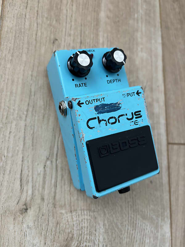 Boss CE-2