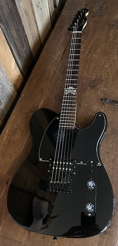 Squier Avril Lavigne Signature Telecaster | Reverb France