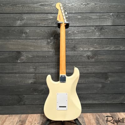 Fender Vintera '60s Stratocaster Modified MIM Electric Guitar image 14