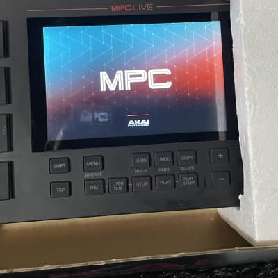 Akai MPC Live Standalone Sampler / Sequencer 2017 - 2020 - Black image 2
