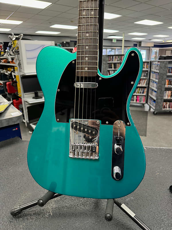 Squier Affinity Telecaster with Laurel Fretboard, Top Loader Reverb