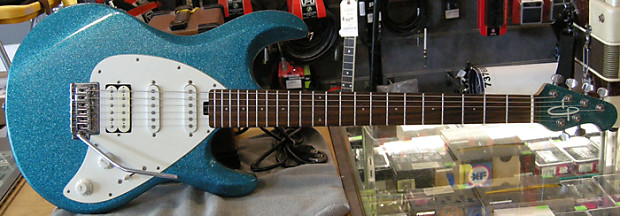 OLP MM4】Musicman Silhouette ストラトタイプ 激レア - メルカリ