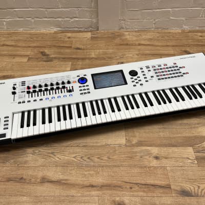 Second Hand Yamaha Montage 7 White Workstation Keyboard; Serial No: BAAX01002