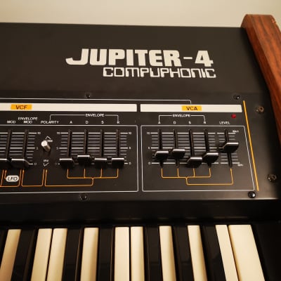Roland Jupiter 4 49-Key Synthesizer 1978 - 1982 - mit MIDI Input