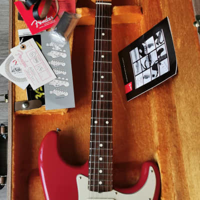 Fender Mark Knopfler Stratocaster Unplayed Early Serial# Darker Red Ultimate Collectable image 6