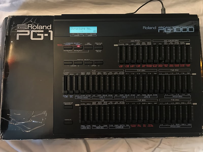 Roland PG-1000 Linear Synthesizer Programmer Mint with box and manuals