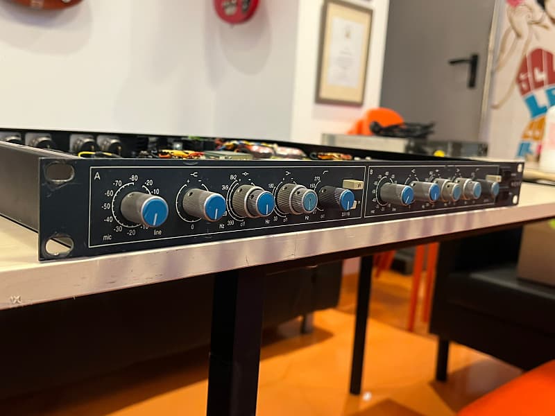 old　NEVE 33115 vintage Neve 33115 Mic Pre/3-Band EQ Pair #21349k/21005k (Vintage