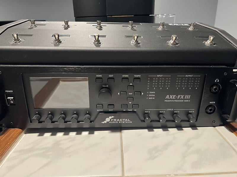 FC-12 Mark II Foot Controller - Fractal Audio Systems
