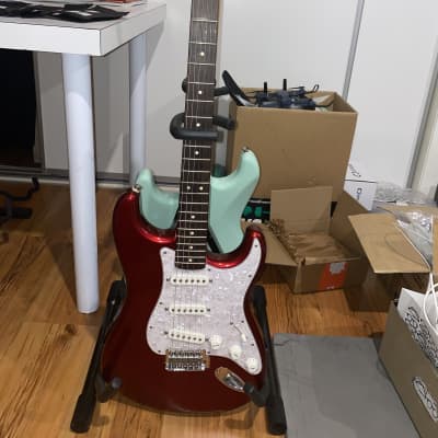 Squier Vintage Modified Surf Stratocaster 2012 - 2018 - Candy Apple Red image 3