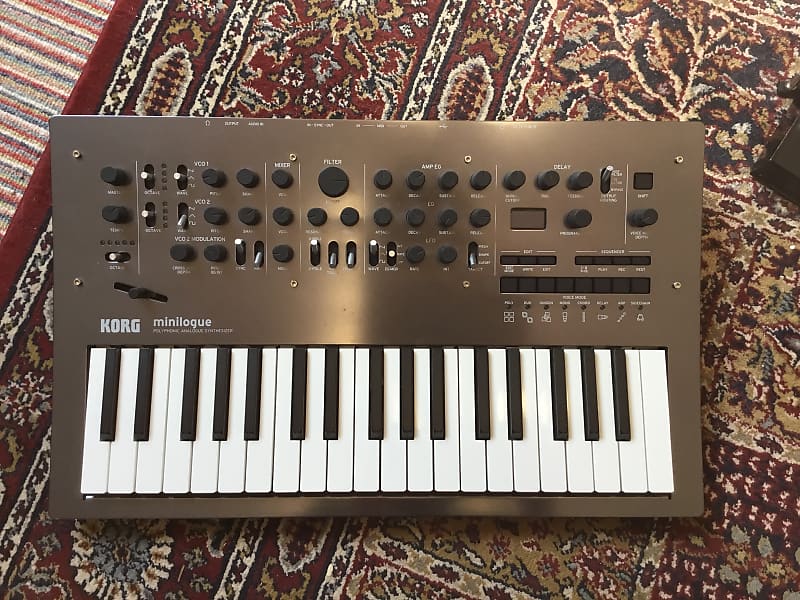 Korg Minilogue 4-Voice Polyphonic Analog Synthesizer 2016 - Present - Silver image 1