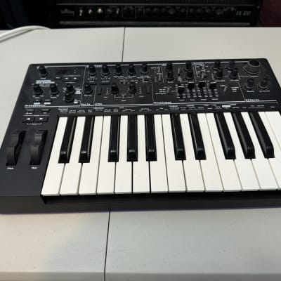 Novation AFX Station 25-Key Monophonic Synthesizer 2020 - Present - Black