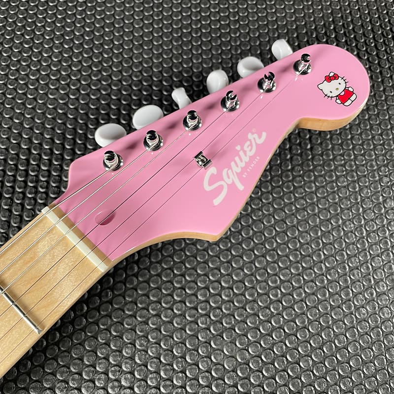 Squier Limited Edition Hello Kitty Stratocaster Pink