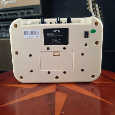 Joyo MA-10B Battery Powered Portable Bass Amp image 5
