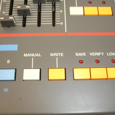 Roland Juno-106 61-Key Programmable Polyphonic Synthesizer Keyboard image 15