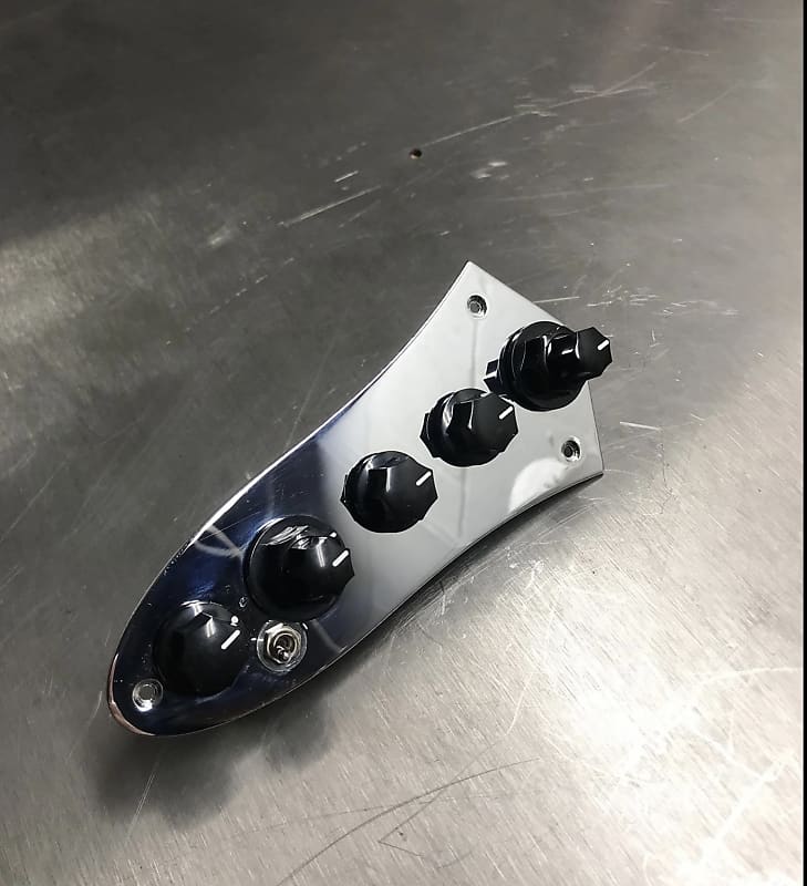 Sire Bass Preamp Control Plate V7 2018 Chrome Reverb